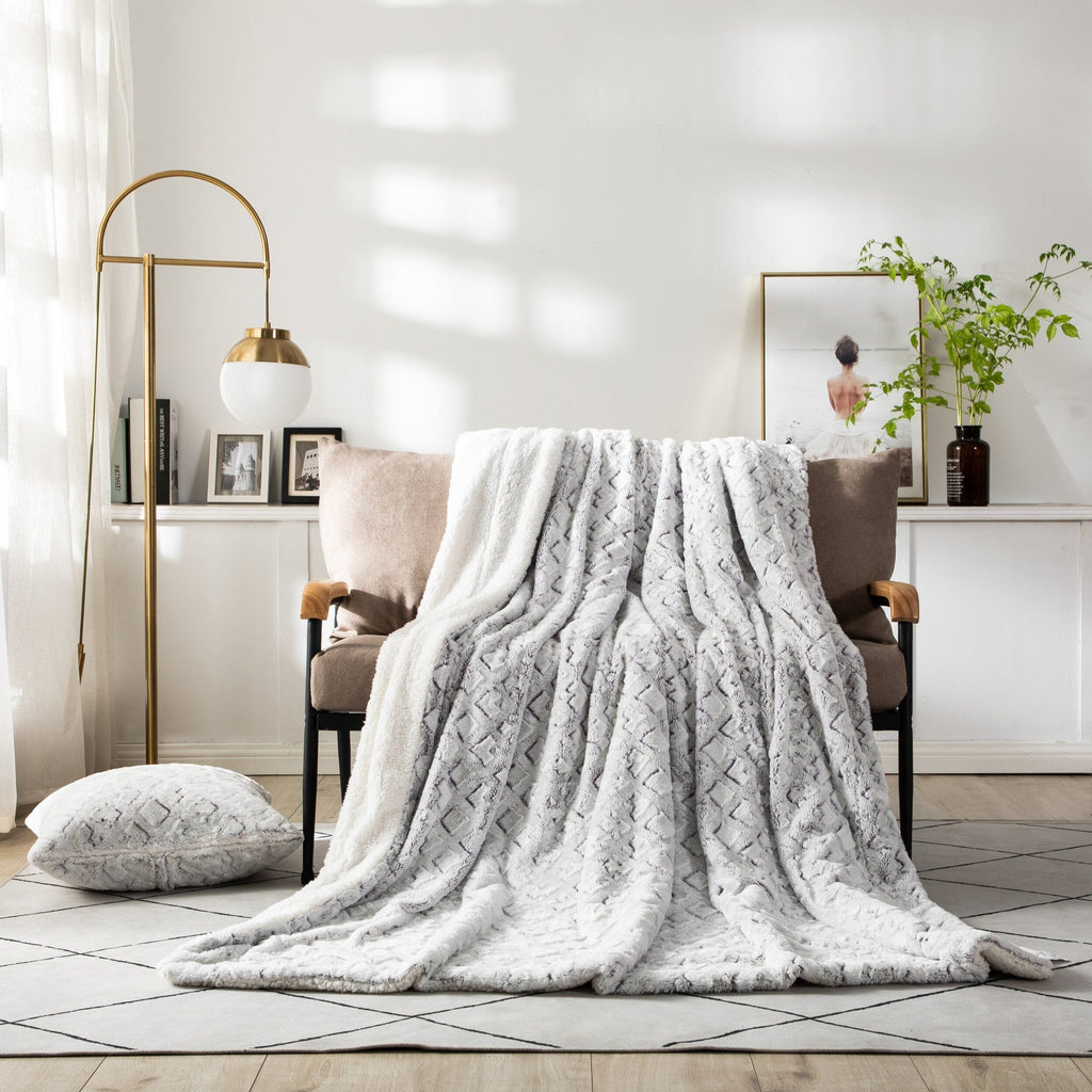Milky White Faux Fur Sherpa Throw Blanket