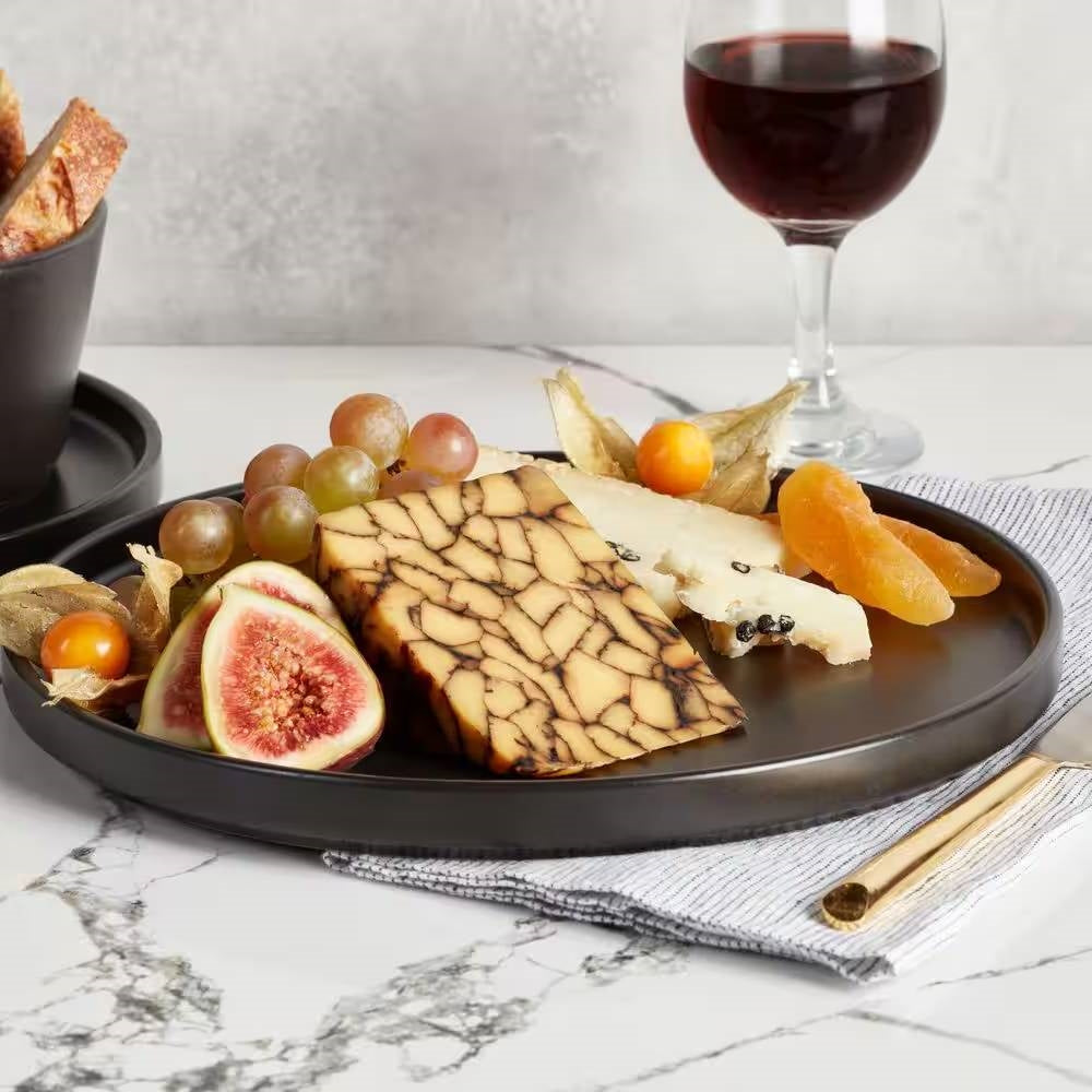 16-Piece Stoneware Dinnerware Set in Matte Black